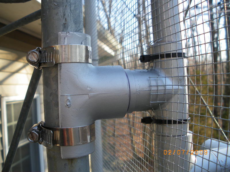close-up of mounting of antenna to mast
